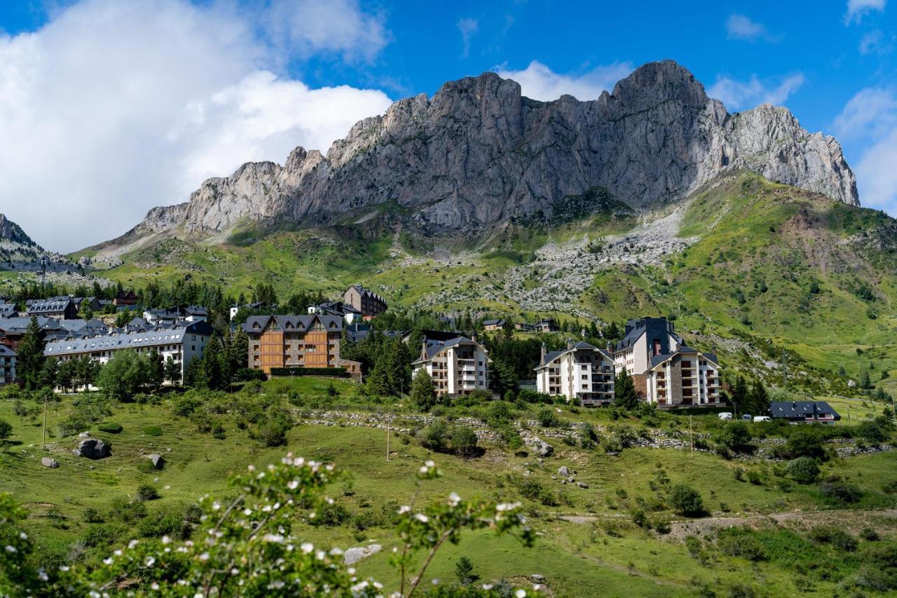 Snoe Hotel Formigal Luaran gambar